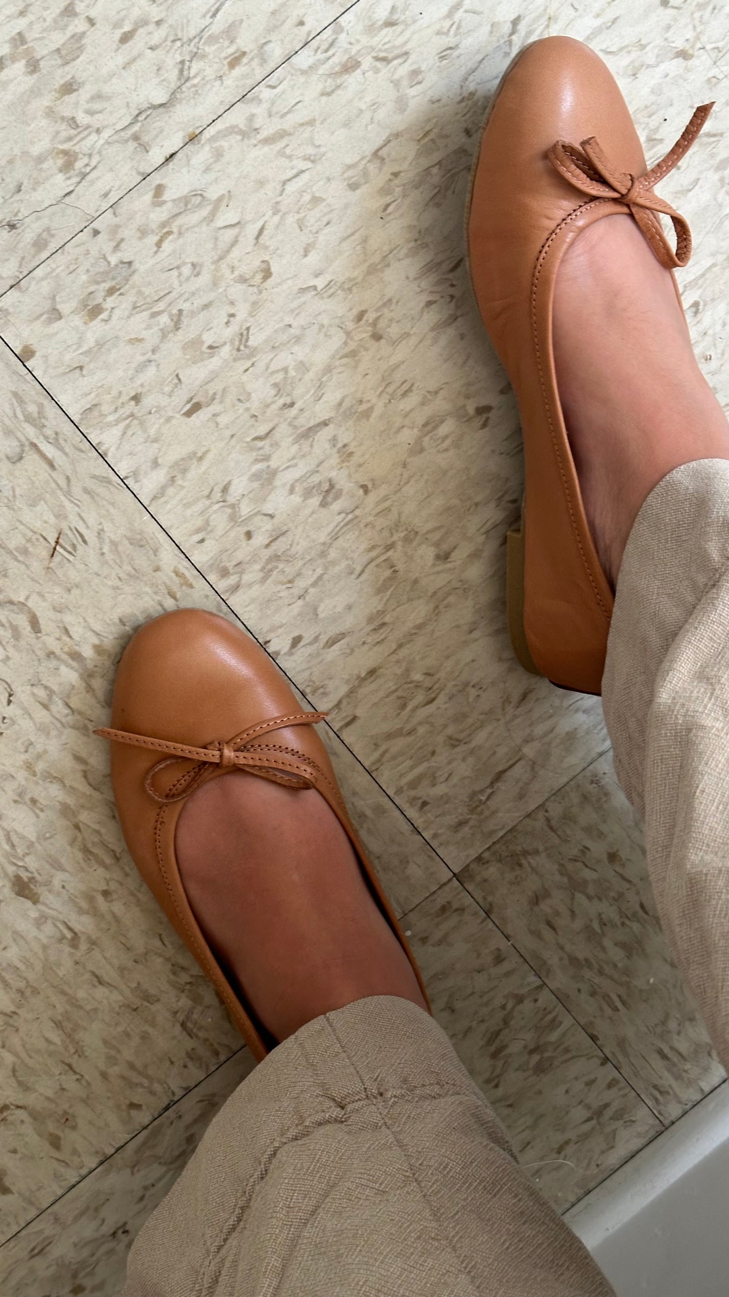 JANET LEATHER BALLET FLATS